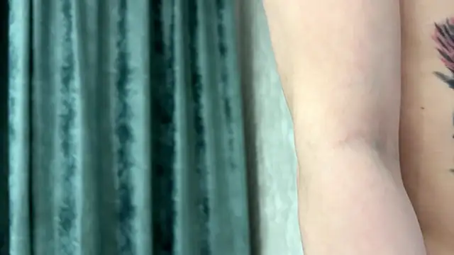 Chillinghotspot online show from April 13, 5:47 pm