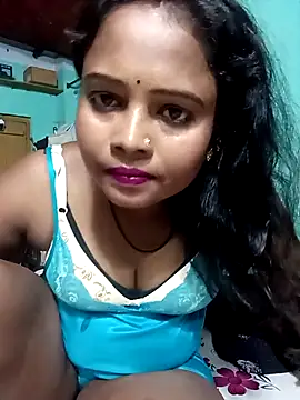 Sexy Stranger  online show from April 12, 2:20 pm