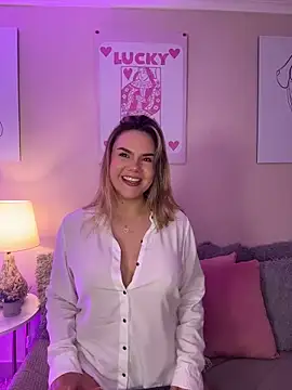 TinaMercier online show from May 9, 1:29 am
