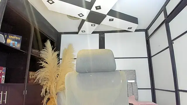 DeboraCopper  online show from April 14, 12:33 am