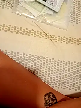 Gabrielaminha online show from April 22, 5:15 am