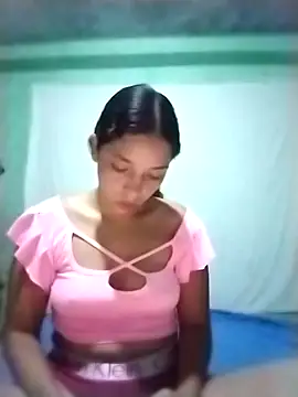 YuliBrayan online show from April 15, 6:14 am