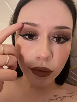 AraiKimiko online show from April 18, 4:31 pm