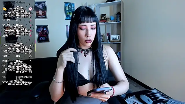Ravenelle  online show from May 18, 10:49 pm