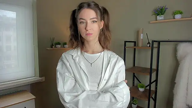 Peaches Peaches online show from April 16, 9:53 am