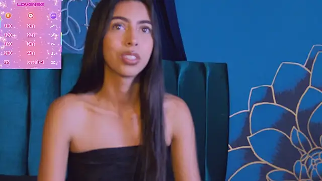 Mia Gloww  online show from April 29, 8:14 pm