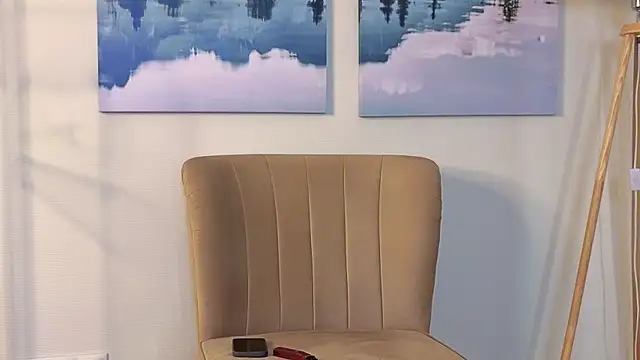 NatashaRieker online show from April 16, 10:04 am