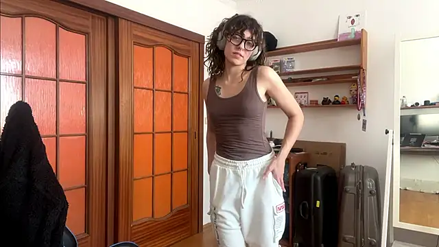 PillowPeachX online show from May 2, 11:35 am