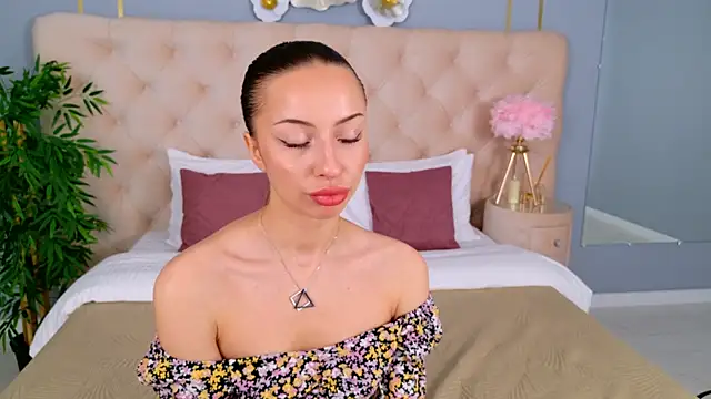 NicoleHarris online show from June 7, 3:02 am