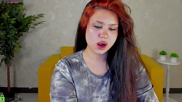 nicolewoss online show from April 21, 4:19 am