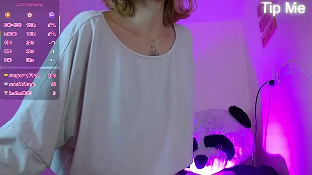 aprildumont online show from May 26, 1:21 pm