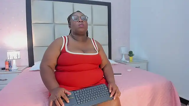 TreisyVixen online show from June 28, 3:13 am