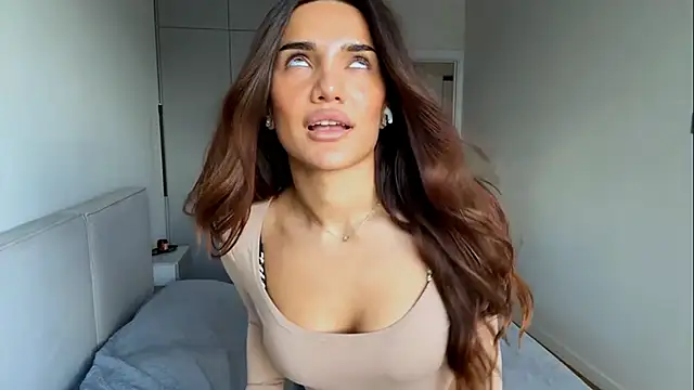 MelindaReny online show from May 30, 9:29 am