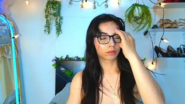 Sussan Oconell online show from July 17, 1:37 pm
