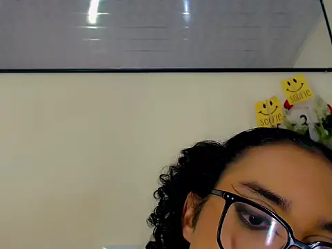 Darianna A online show from May 16, 12:13 am