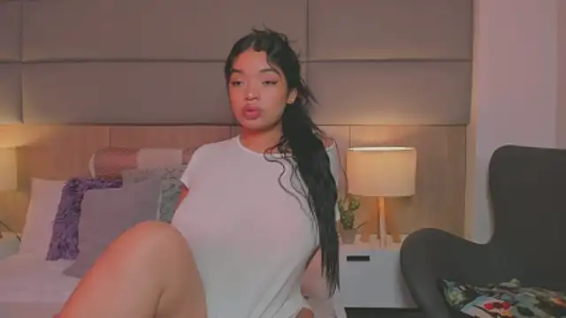 LilyFoox online show from May 22, 1:09 pm