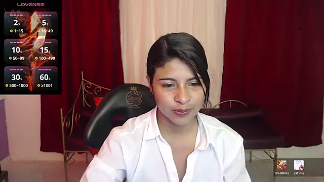 Lady isabella  online show from July 21, 1:23 pm