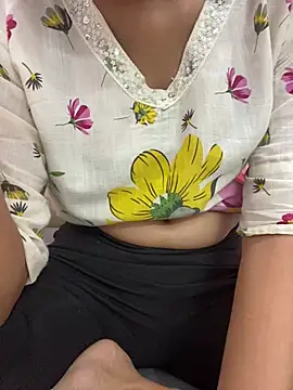 missnaina1 online show from June 27, 6:58 pm