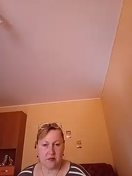 I amVeronicle online show from July 17, 2:54 pm