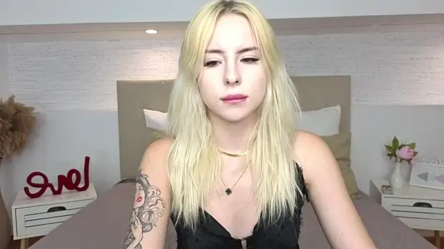 Bella crazyy online show from July 17, 8:23 pm