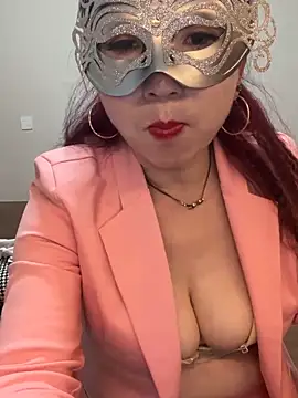 lucy-698 online show from May 1, 12:30 pm