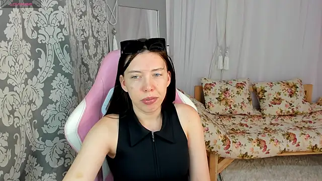 Sandra Ross online show from July 5, 4:51 am