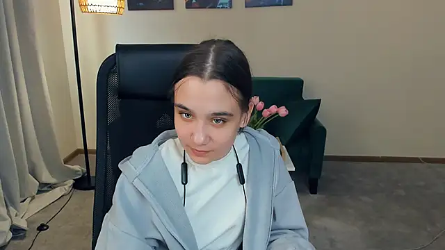 MarianHenaire online show from April 22, 10:23 am