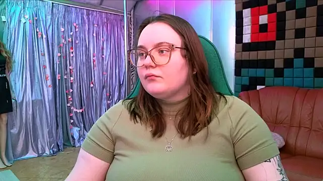 CatherineClaire online show from May 6, 4:33 pm