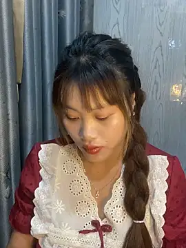 Ly-sexyy online show from April 30, 7:35 am