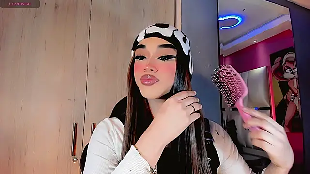 Camila Vasquezz1 online show from July 4, 11:28 am