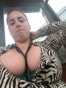 lumazzy online show from June 15, 7:14 pm