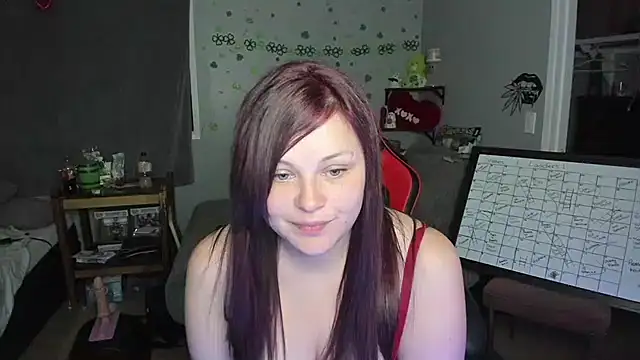 DelilaFields2 online show from June 12, 5:15 am