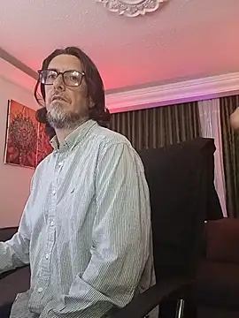 DaddyLolii online show from August 4, 11:11 pm