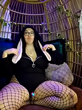 SpookyMadz online show from May 4, 3:54 am