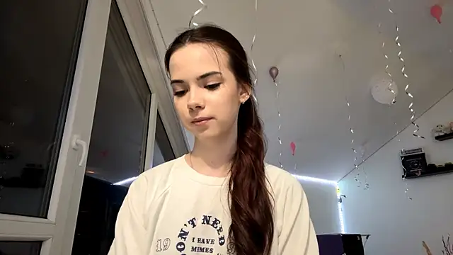 JoellaGrode online show from April 24, 8:55 pm