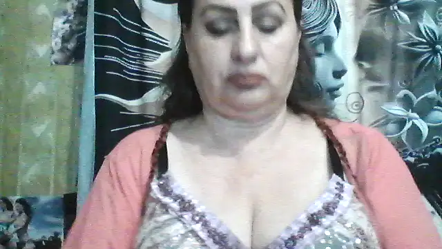 LoaqLovew online show from June 11, 8:33 am