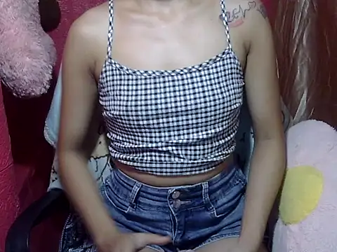 Horny WetPussy online show from June 30, 5:18 am