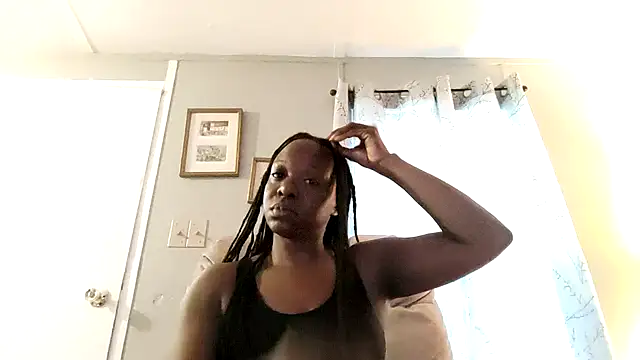 SashaVixen1985 online show from May 6, 6:01 pm