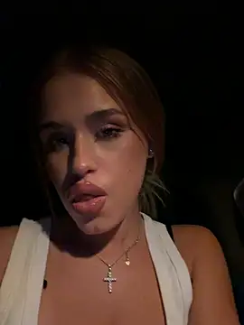 jessicablondexxx online show from June 27, 10:49 pm