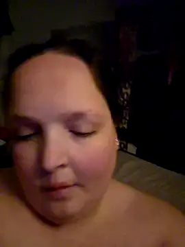 largetits90 online show from April 26, 12:30 am