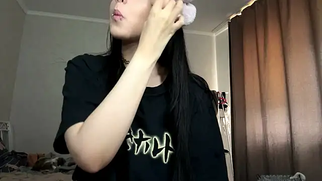 LouisePavlides online show from May 10, 1:57 pm