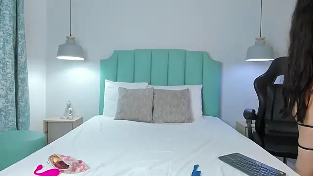 ashley winterss online show from July 23, 2:03 pm
