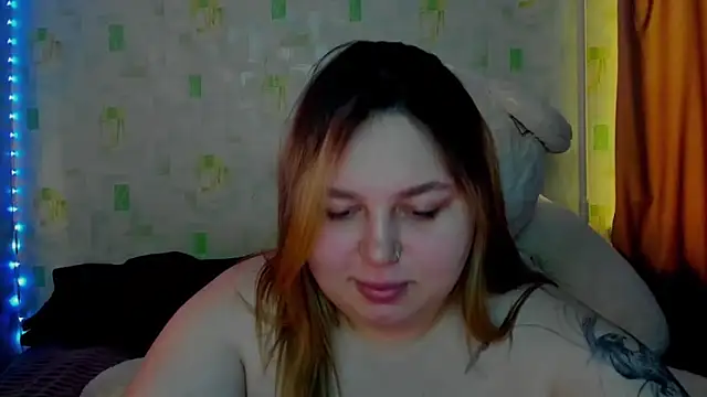 LillyHaigh online show from May 13, 6:41 am