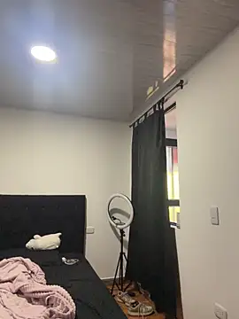 HayleyRoss  online show from July 7, 1:47 pm