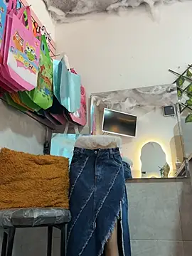 IsabellaMariet online show from July 17, 4:11 pm