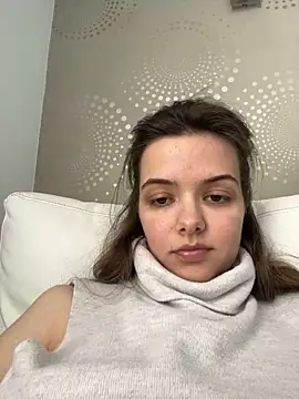 TheGirlWhoCriedDuck online show from May 4, 7:56 am