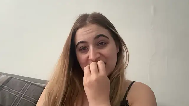 Taylormillie471 online show from June 4, 1:48 pm