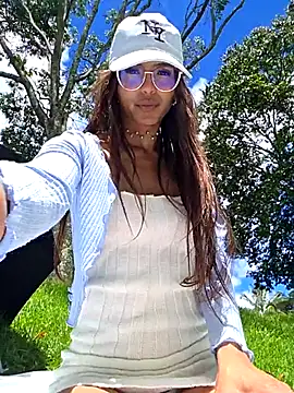 luna latindoll online show from June 1, 5:36 pm