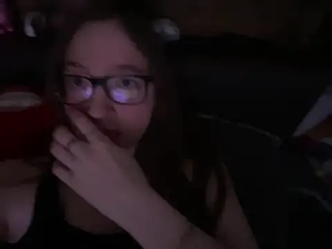 Freaky-Doll online show from May 2, 8:56 pm