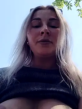 Elsa1904 online show from May 6, 9:57 am